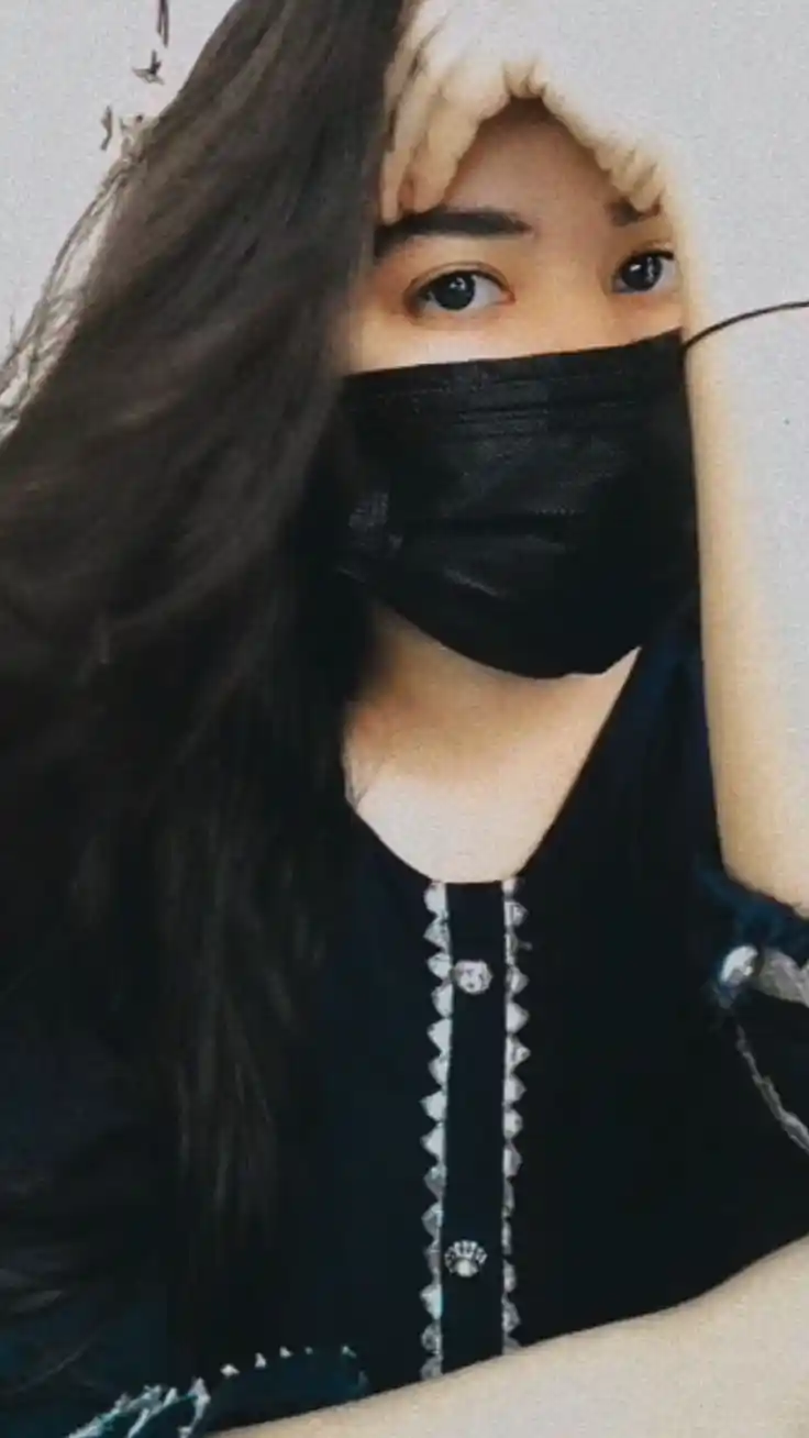 hot-mask-girl-pics