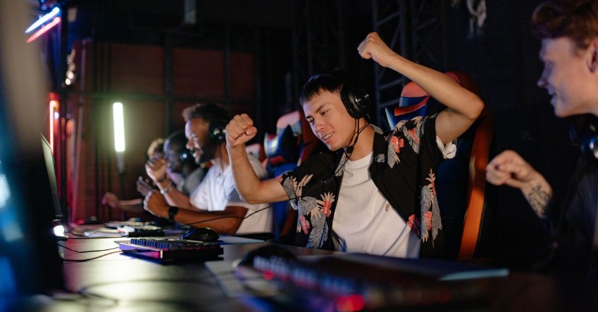 How Online Slot Gaming Became More Visual Through Motion Graphics